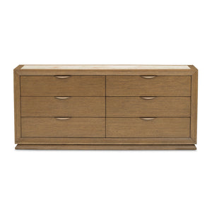 Portrait - Dresser