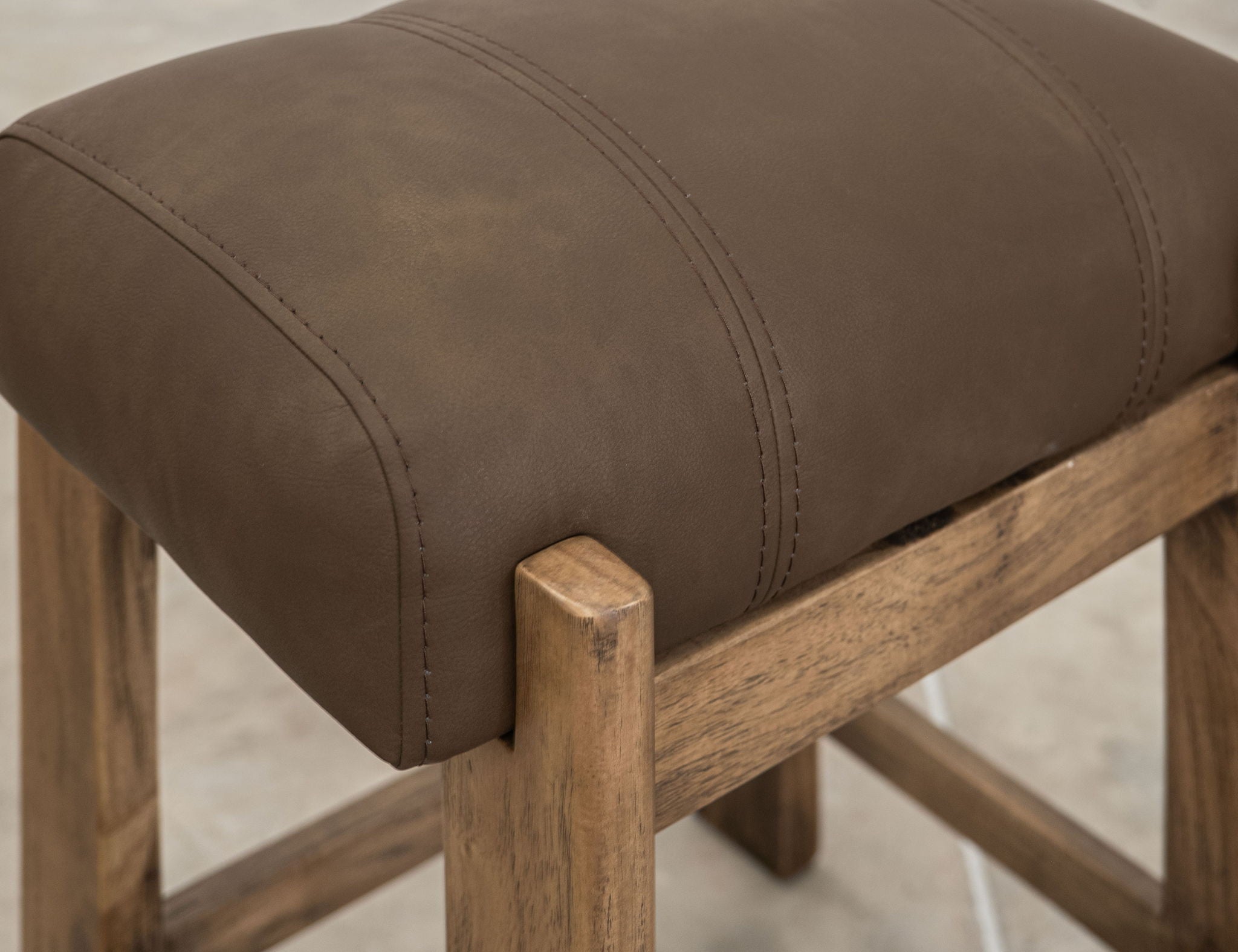 Balam - Stool
