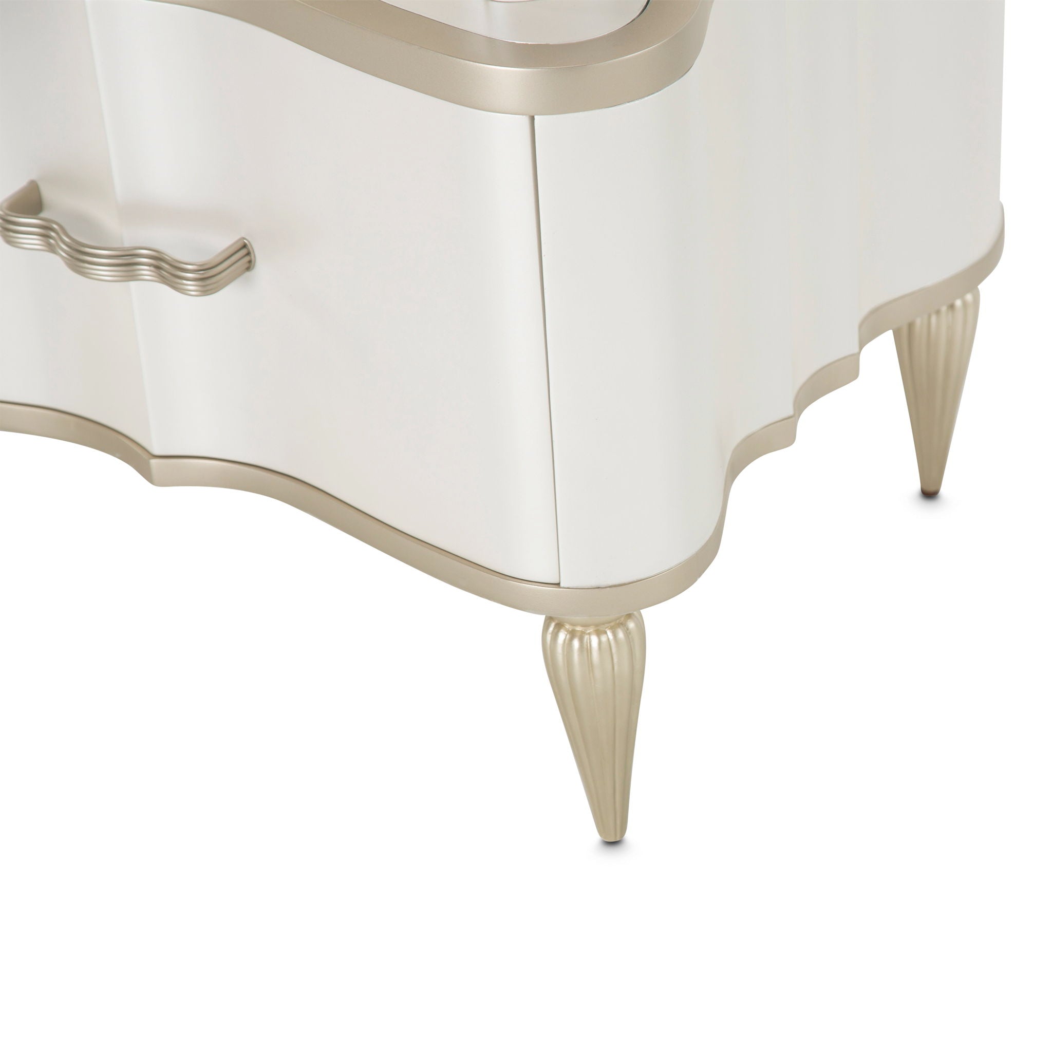 London Place - 6-Drawer Tiered Chest - Creamy Pearl