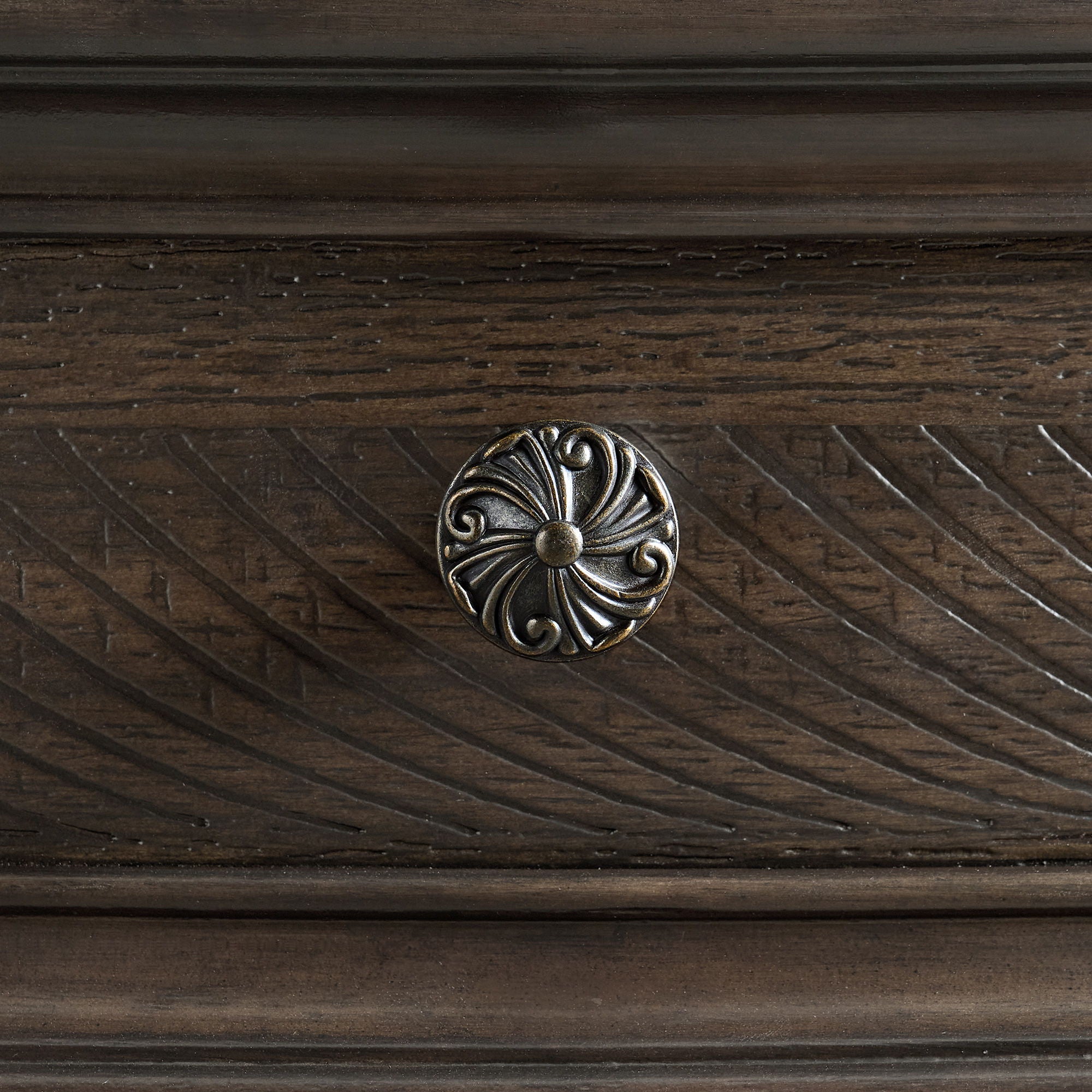 Brunswick - 5-Drawer Chest - Mahogany