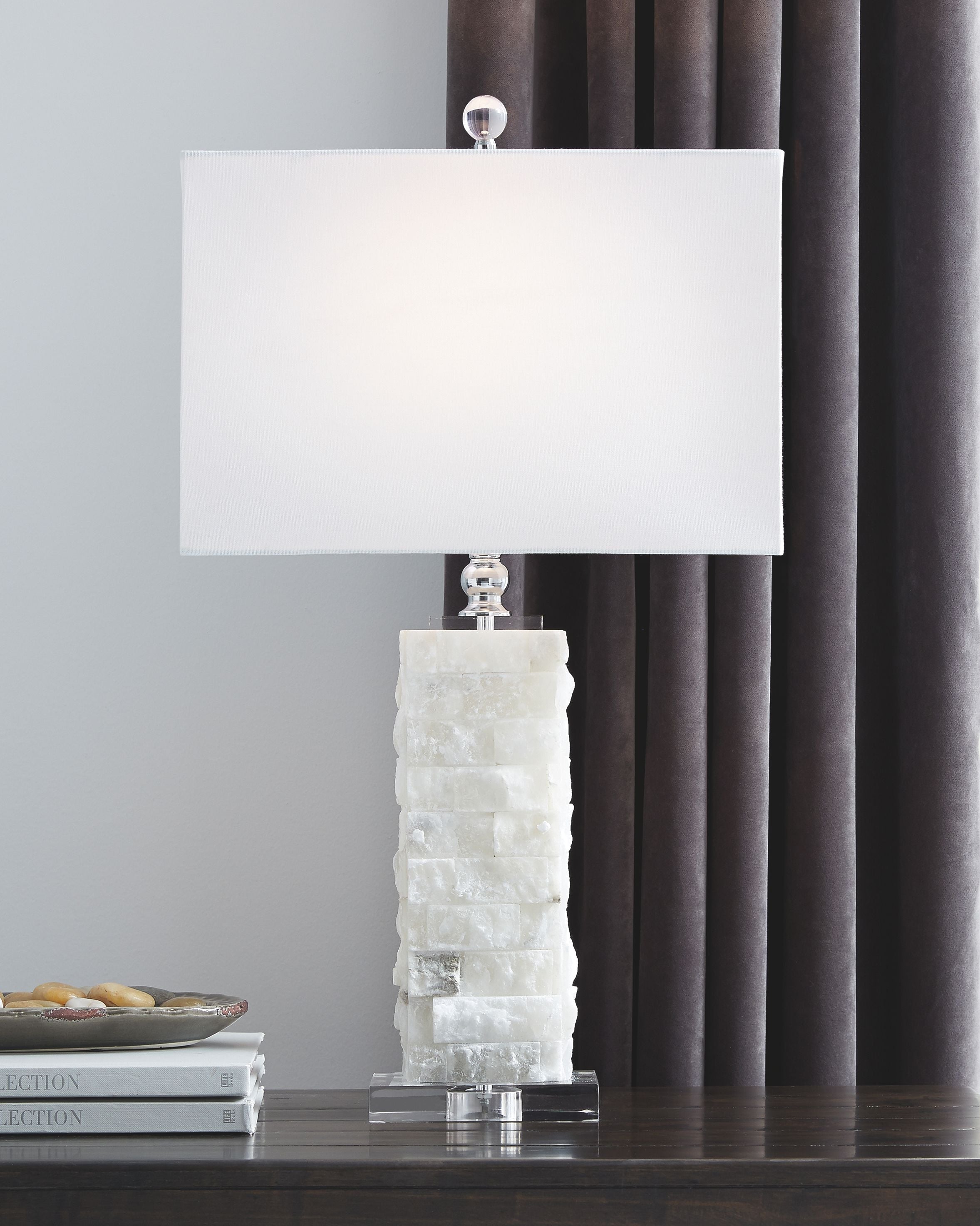 Malise - Alabaster Table Lamp - White