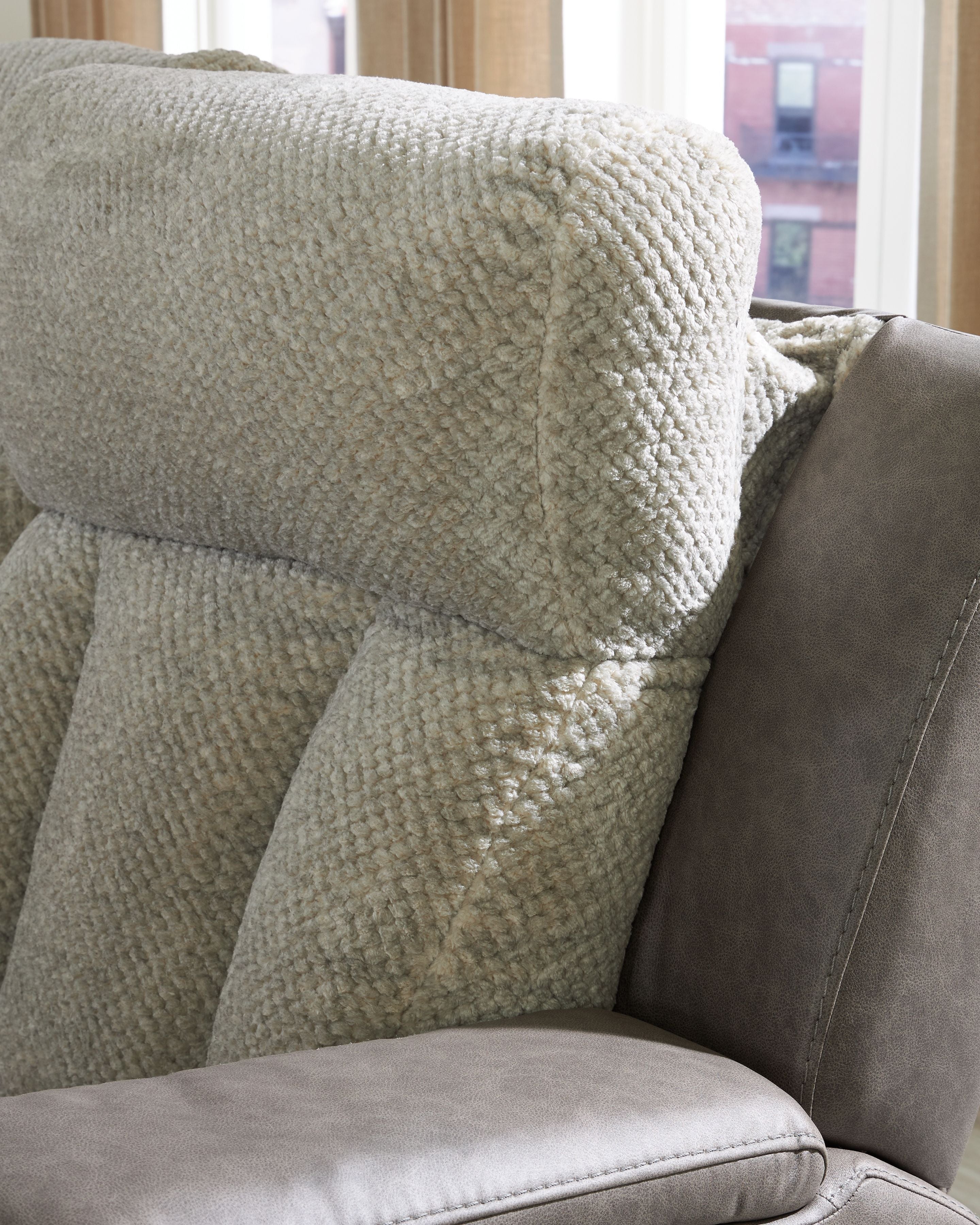 WhipLash - Power Recliner With Adj Headrest - Sisal