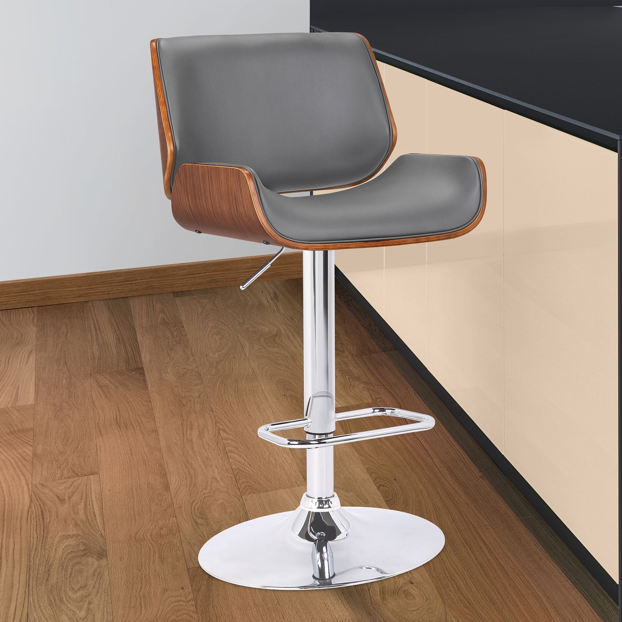 London - Adjustable Height Swivel Bar Stool