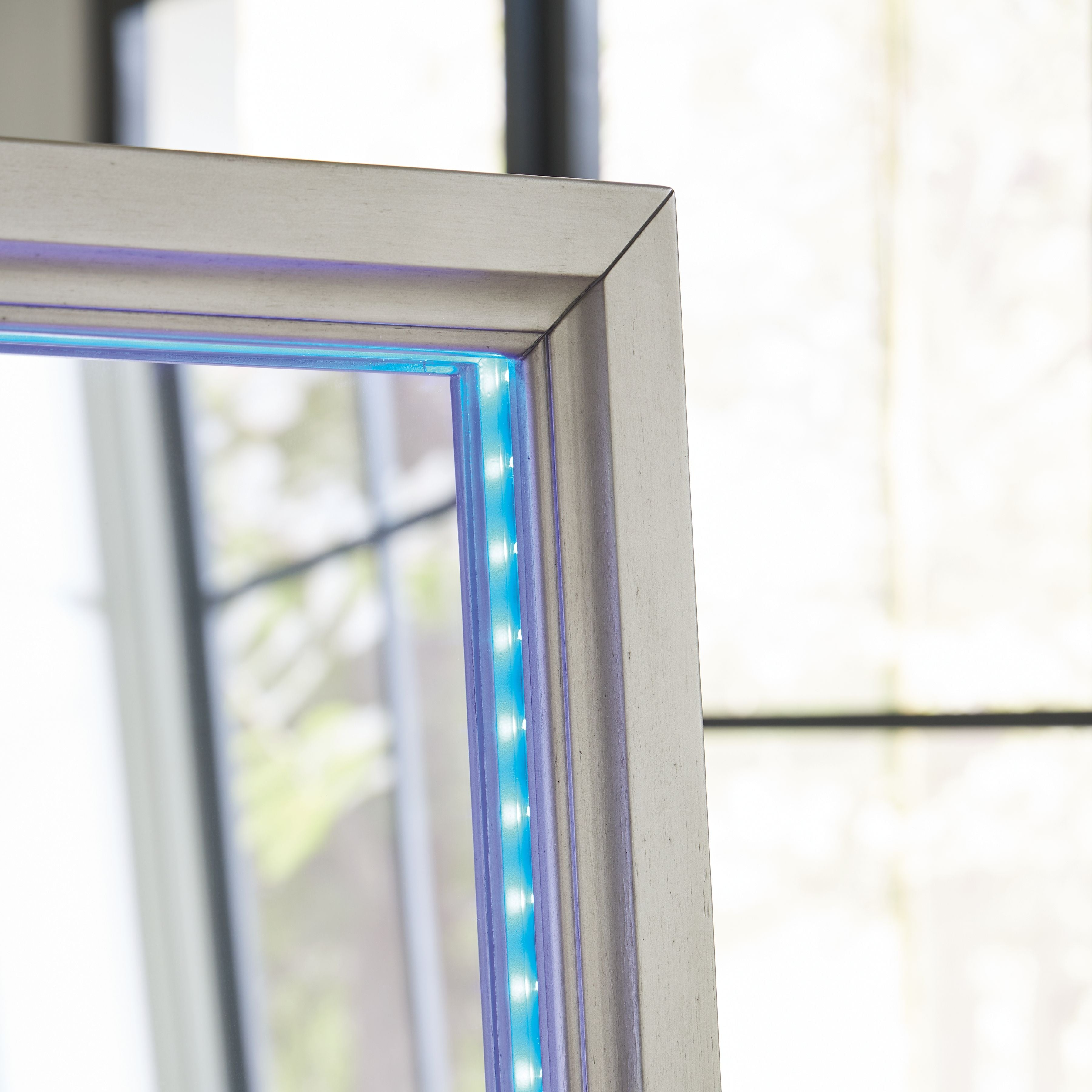 Evesen - Floor Standing Mirror With Storage - Champagne