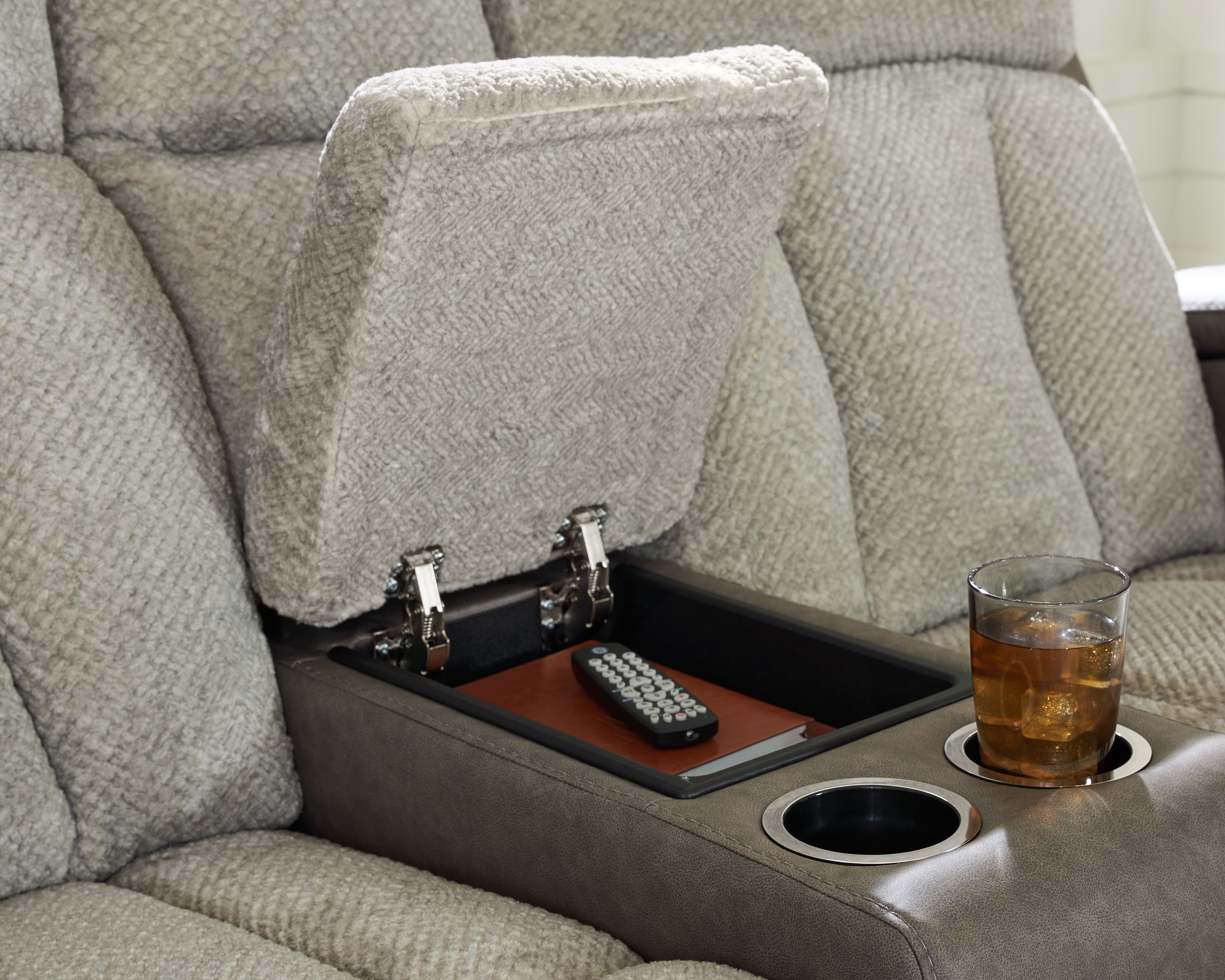 WhipLash - Power Reclining Loveseat With Console / Adj Headrest - Sisal