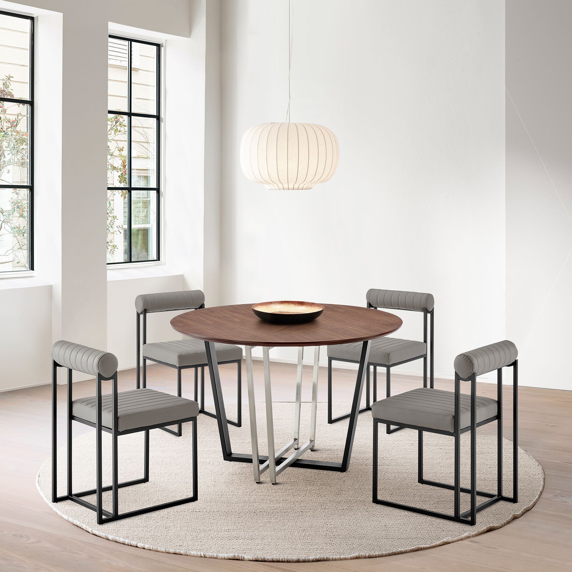 Joana - Round Dining Table