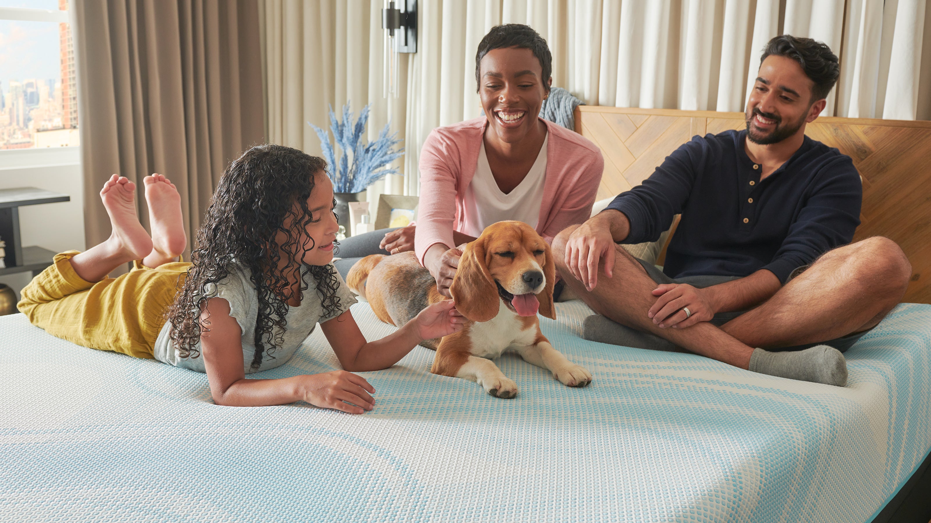 Tempur-Pedic® TEMPUR-LuxeBreeze® Medium Hybrid Mattress