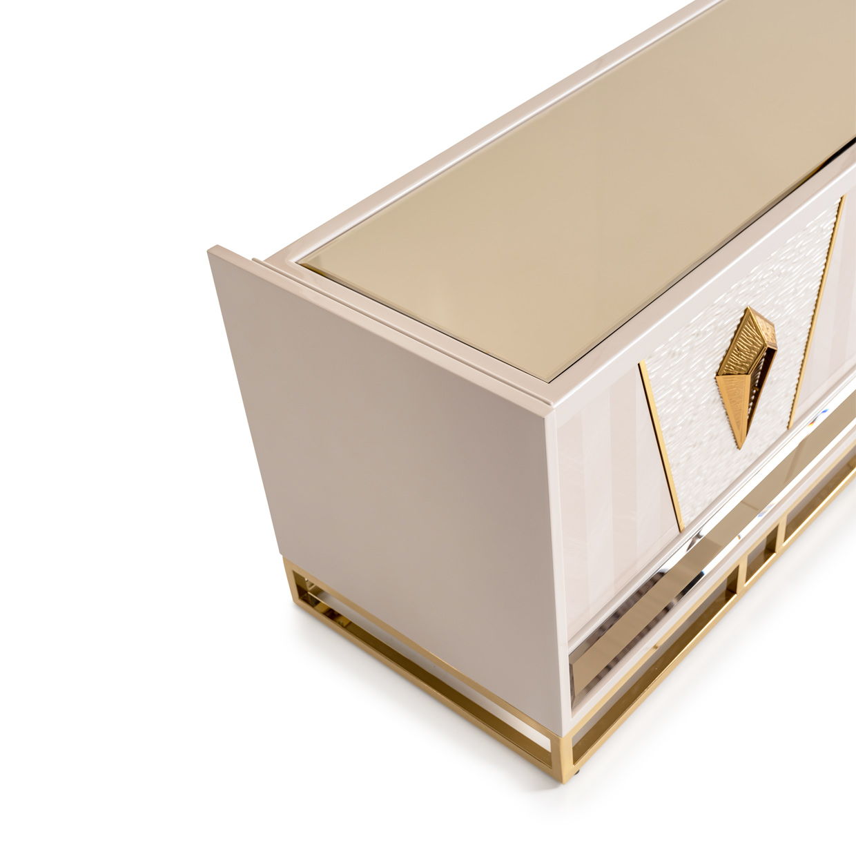 Carmela - Media Cabinet