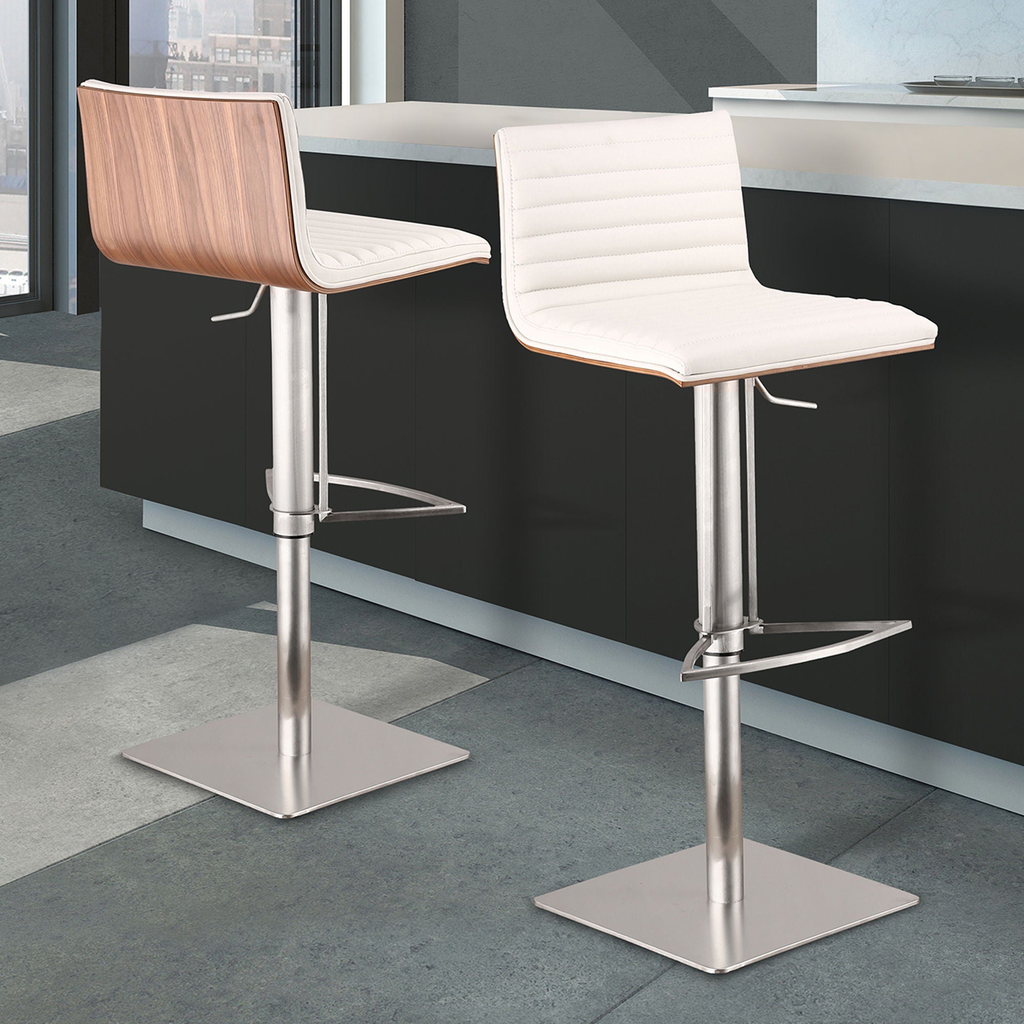 Café - Adjustable Swivel Bar Stool