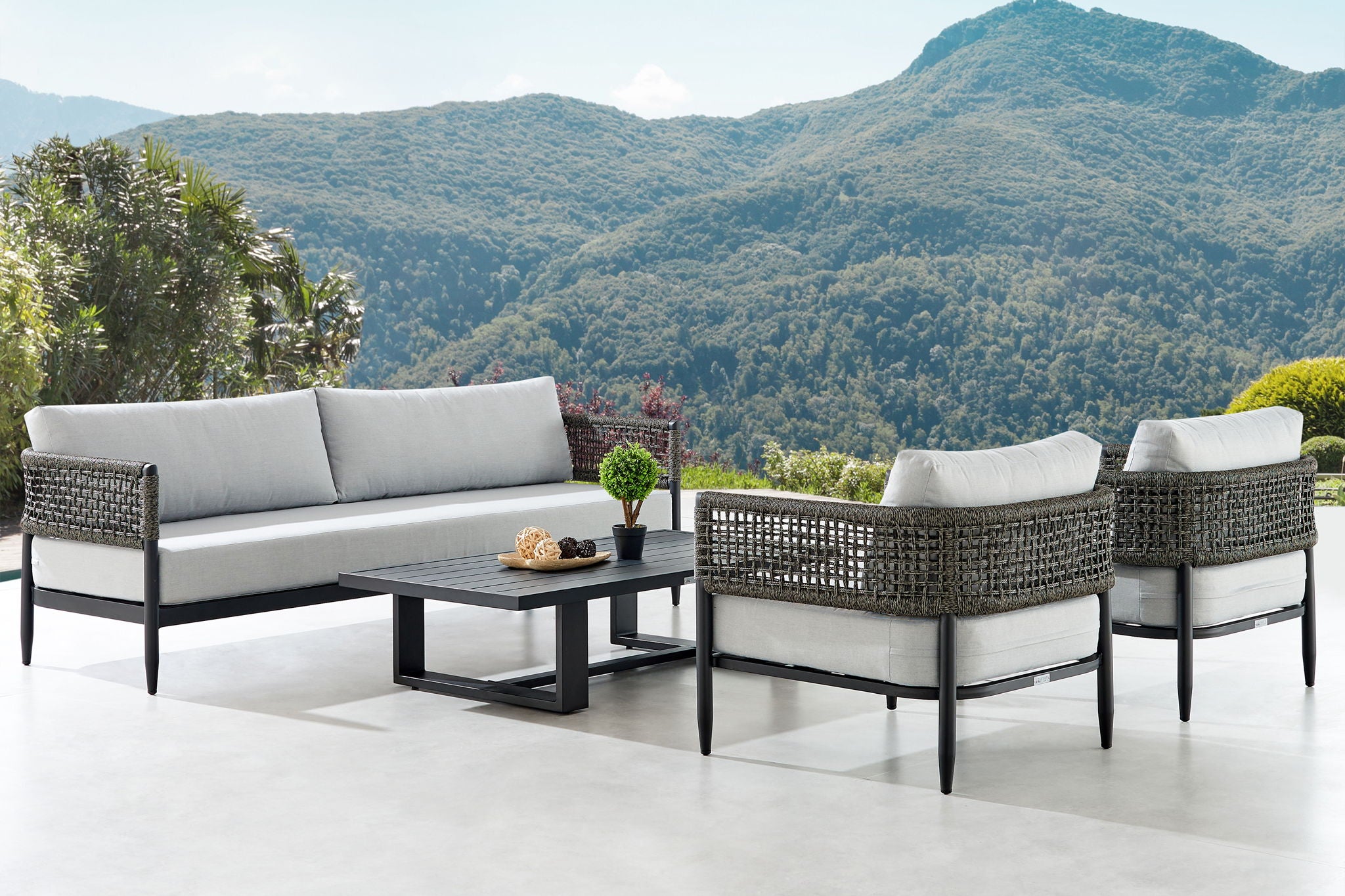 Alegria - 4 Piece Outdoor Black Aluminum & Rope Conversation Set With Cushions - Light Gray