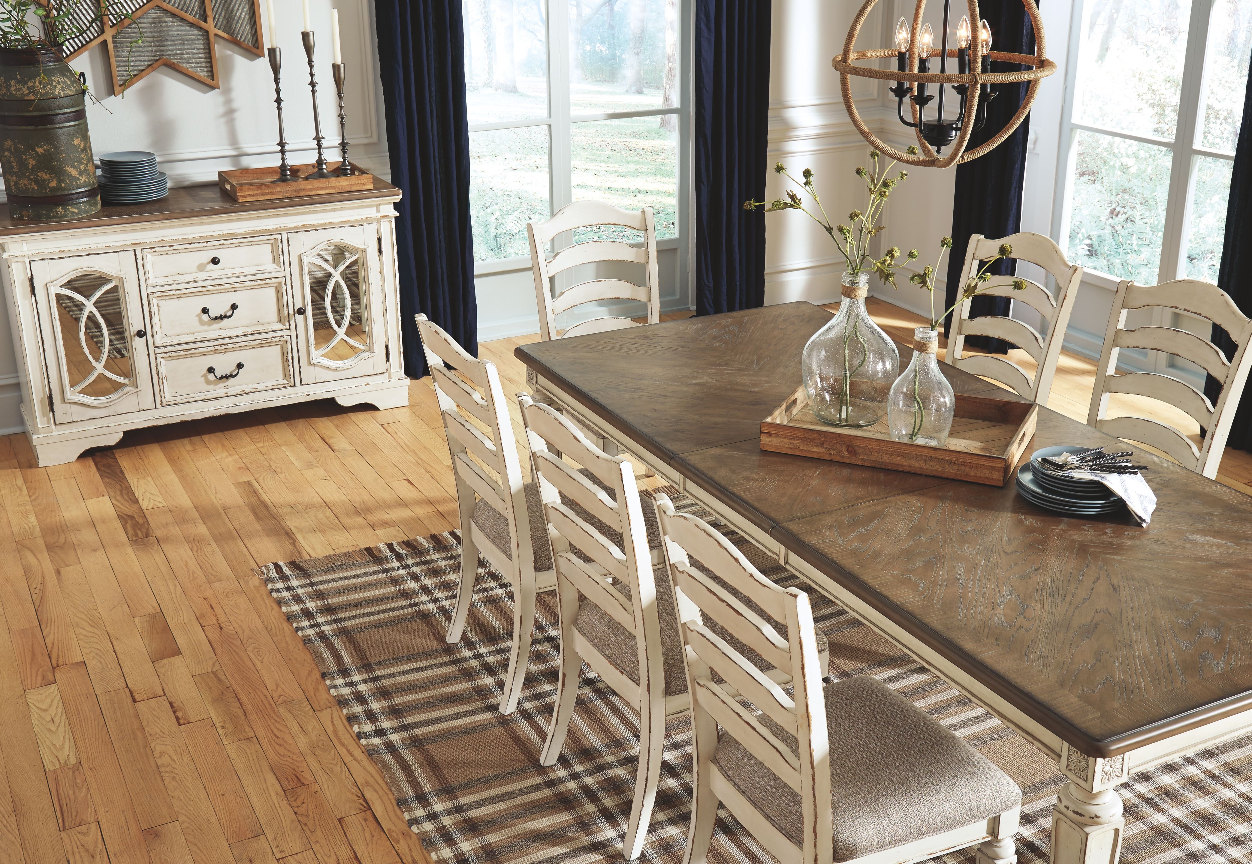 Realyn - Rectangular Dining Room Extension Table - Chipped White