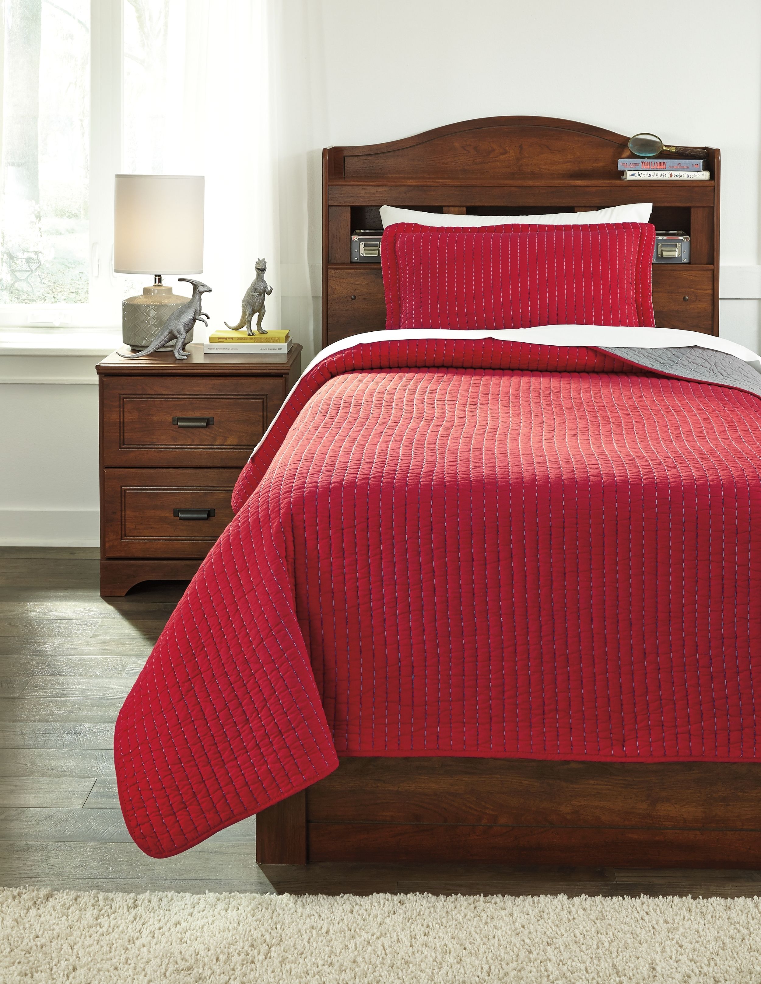 Dansby - Red/Gray - Coverlet Set