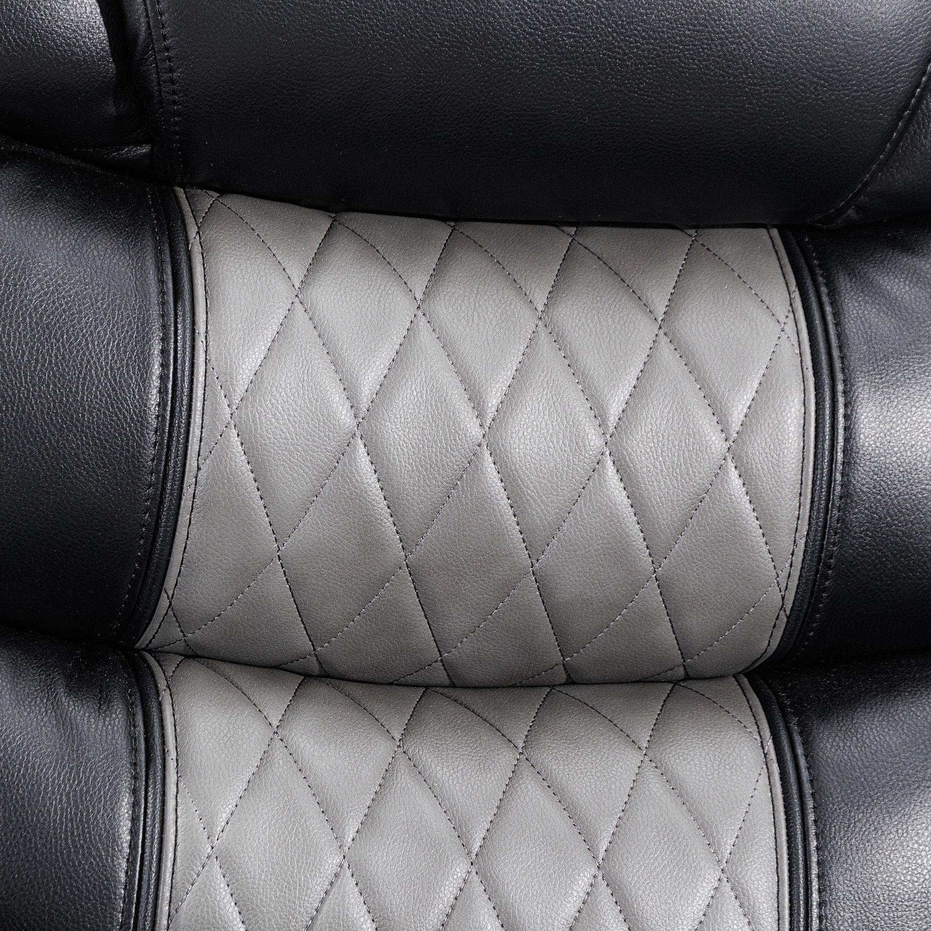 Nikko - Console Loveseat With Dual Recliners