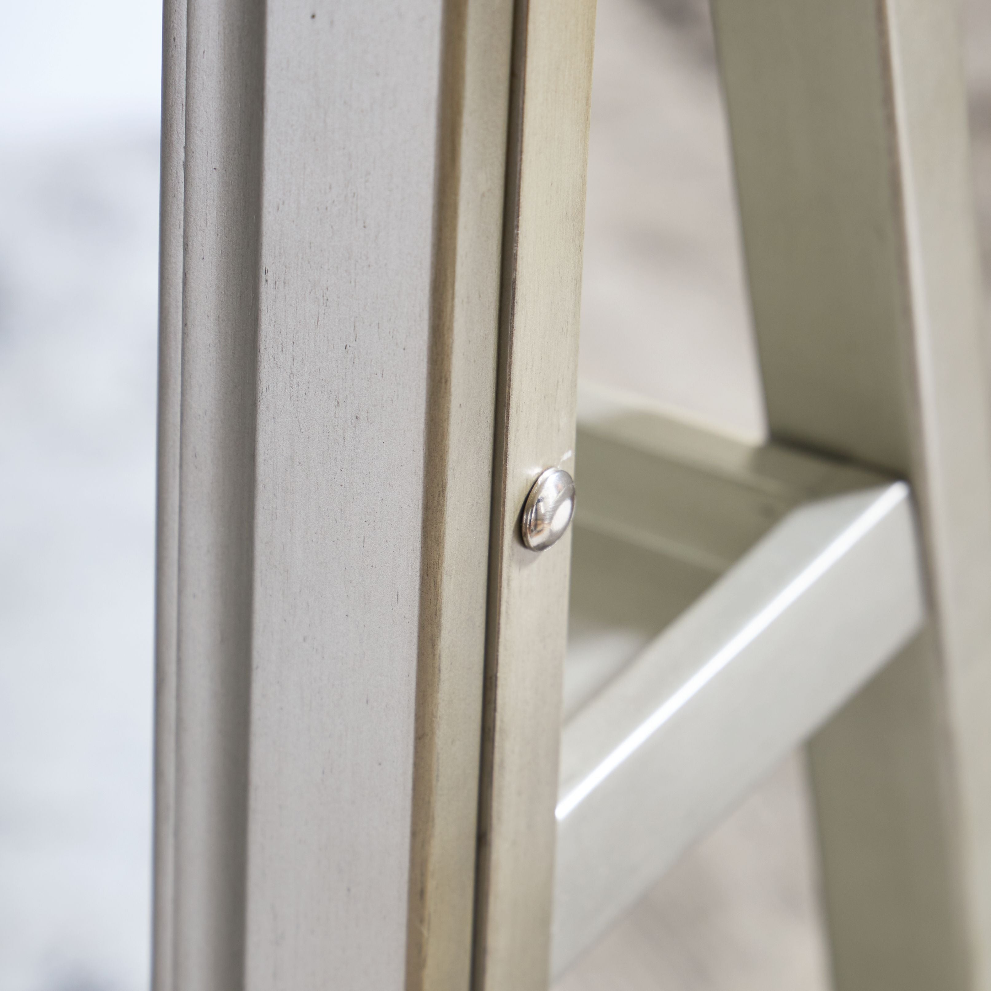 Evesen - Floor Standing Mirror With Storage - Champagne