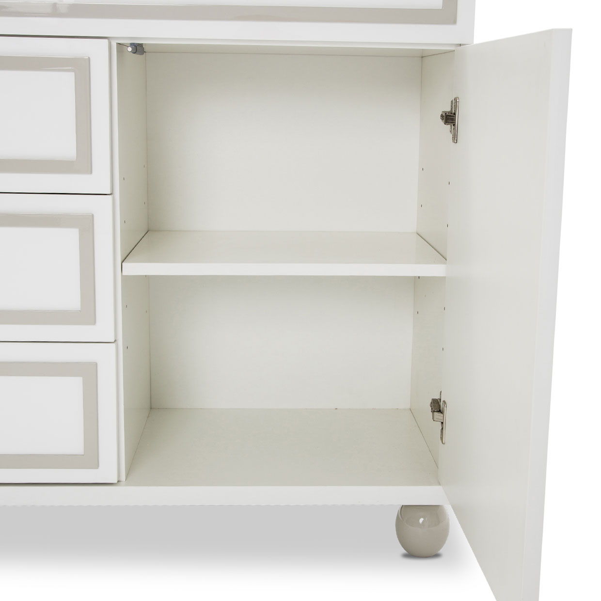 Sky Tower - Dresser