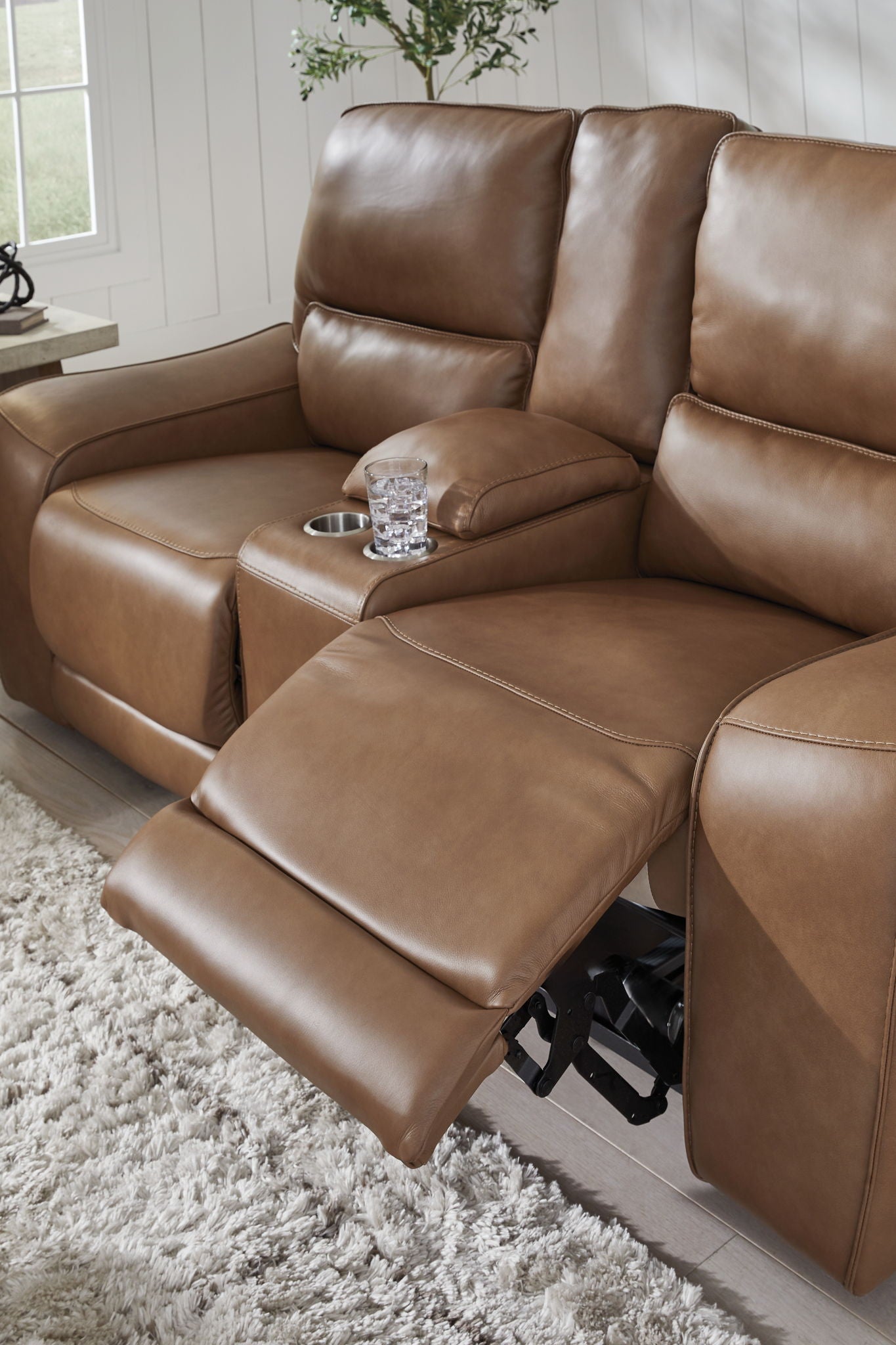 DeepWakes - Power Reclining Loveseat / Console / Adjustable Headrest