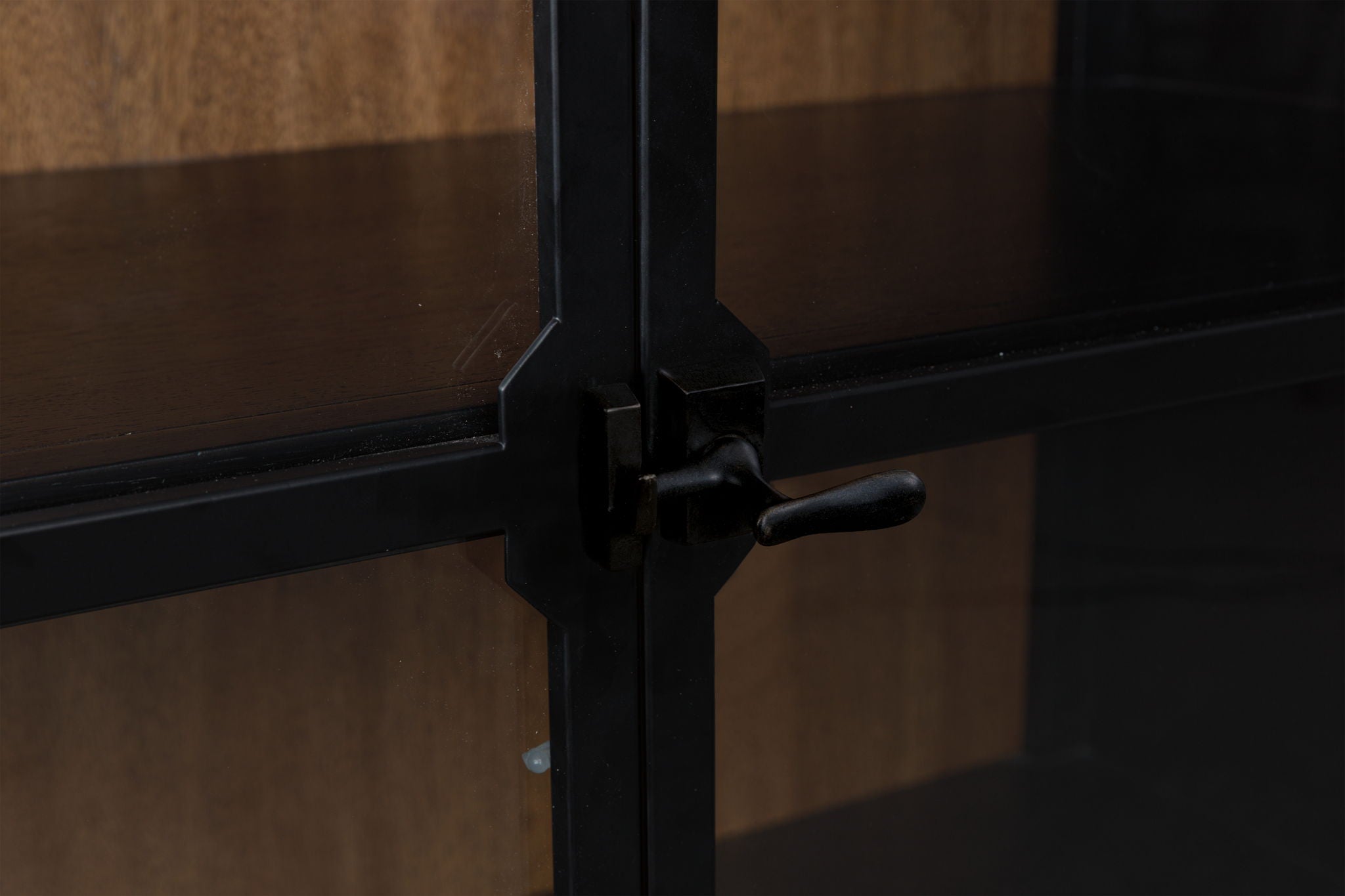 Greddinton - Display Cabinet