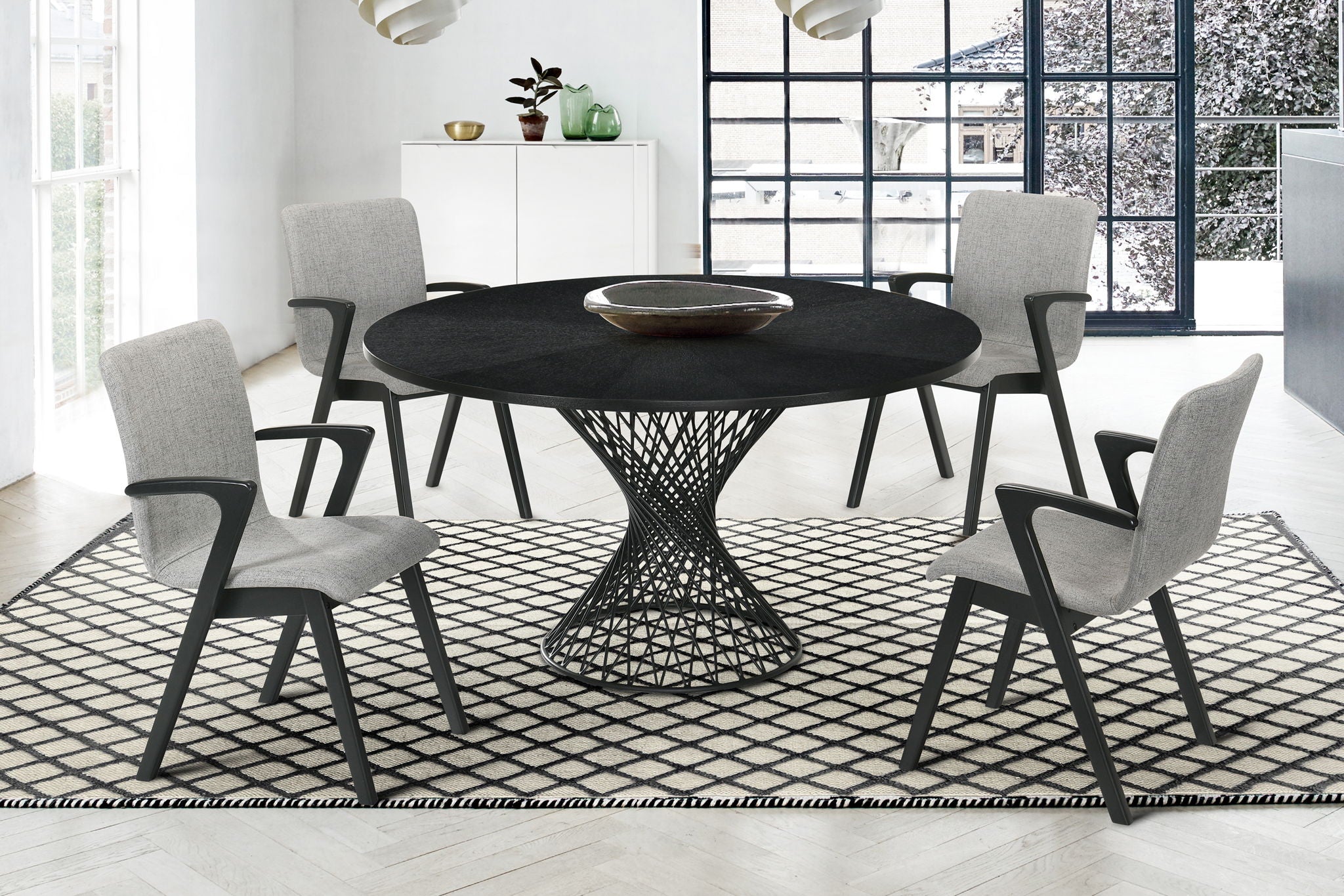 Cirque And Varde - Round Dining Set
