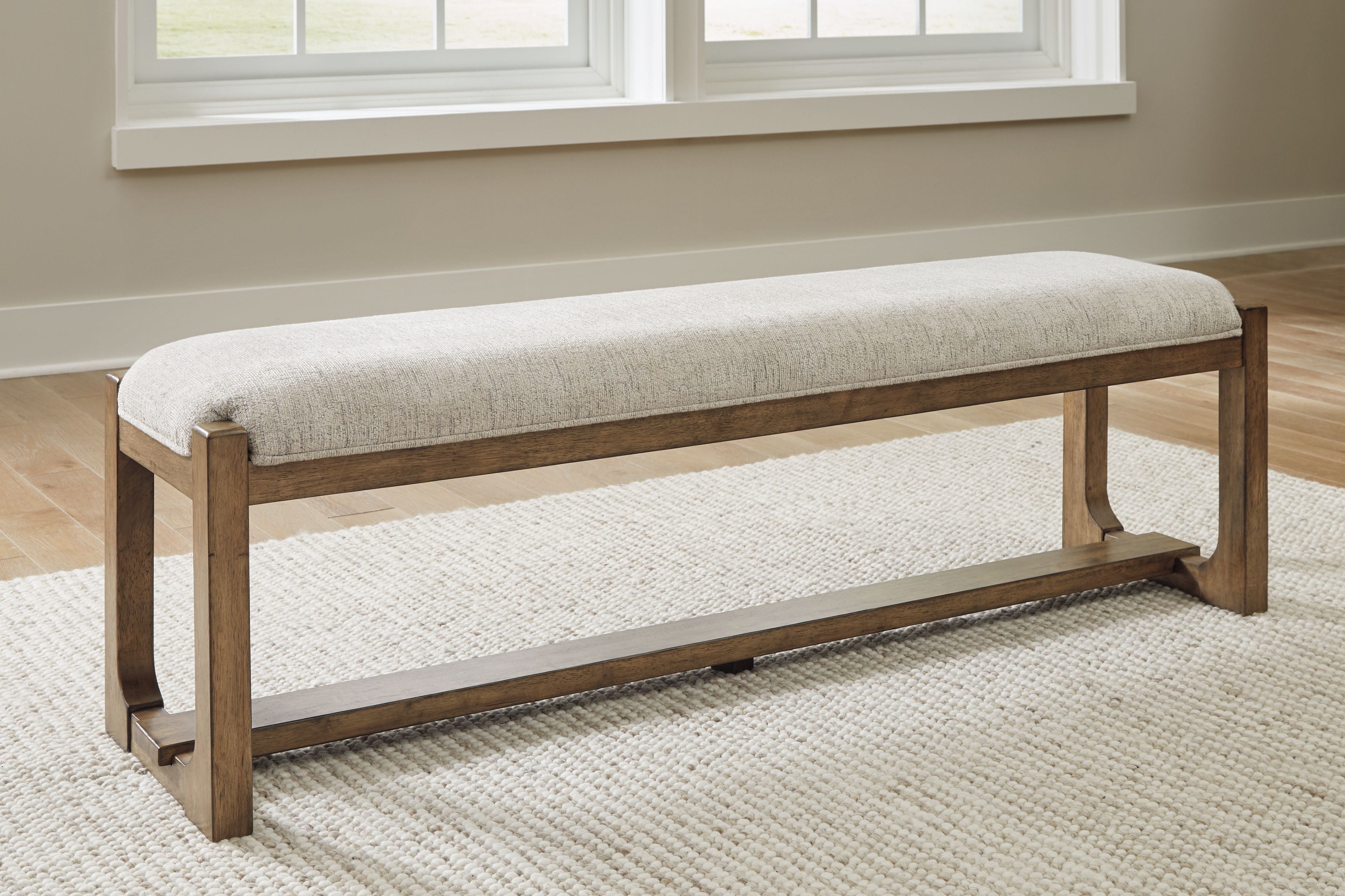 Cabalynn - Large Uph Dining Room Bench - Oatmeal / Light Brown