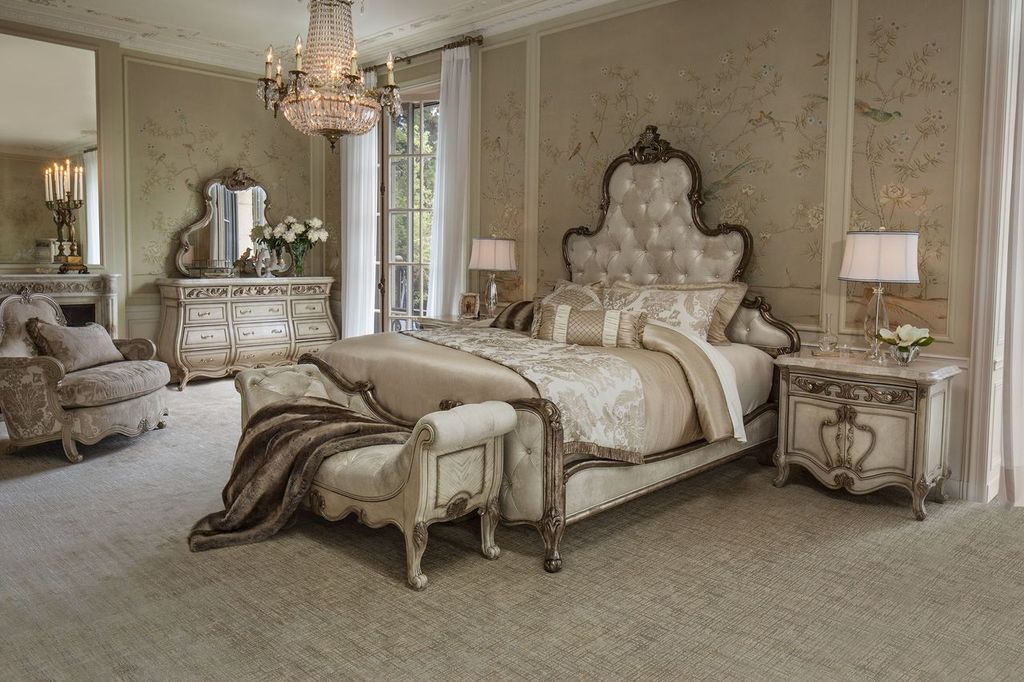 Platine de Royale - Panel Bed