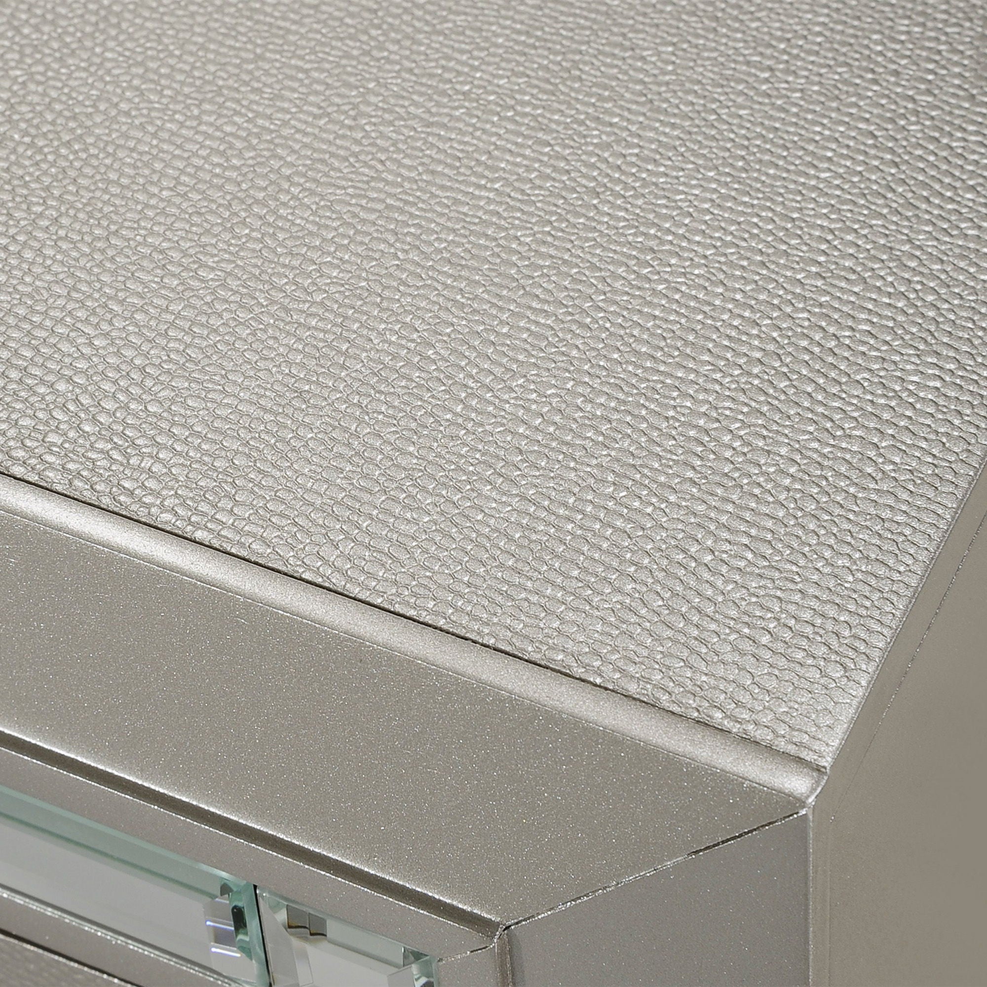 Platinum - Youth Platform Bedroom Set