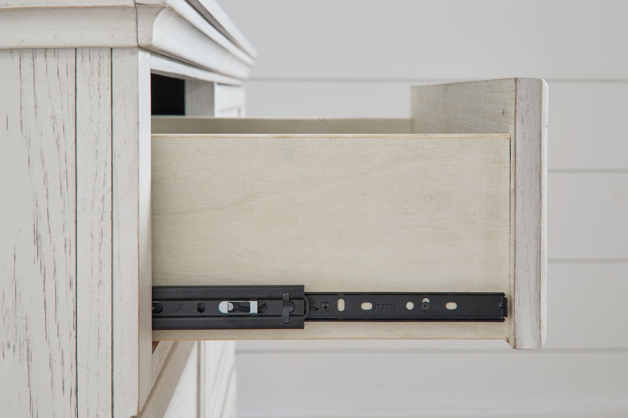 Robbinsdale - Dresser, Mirror - Youth - Antique White