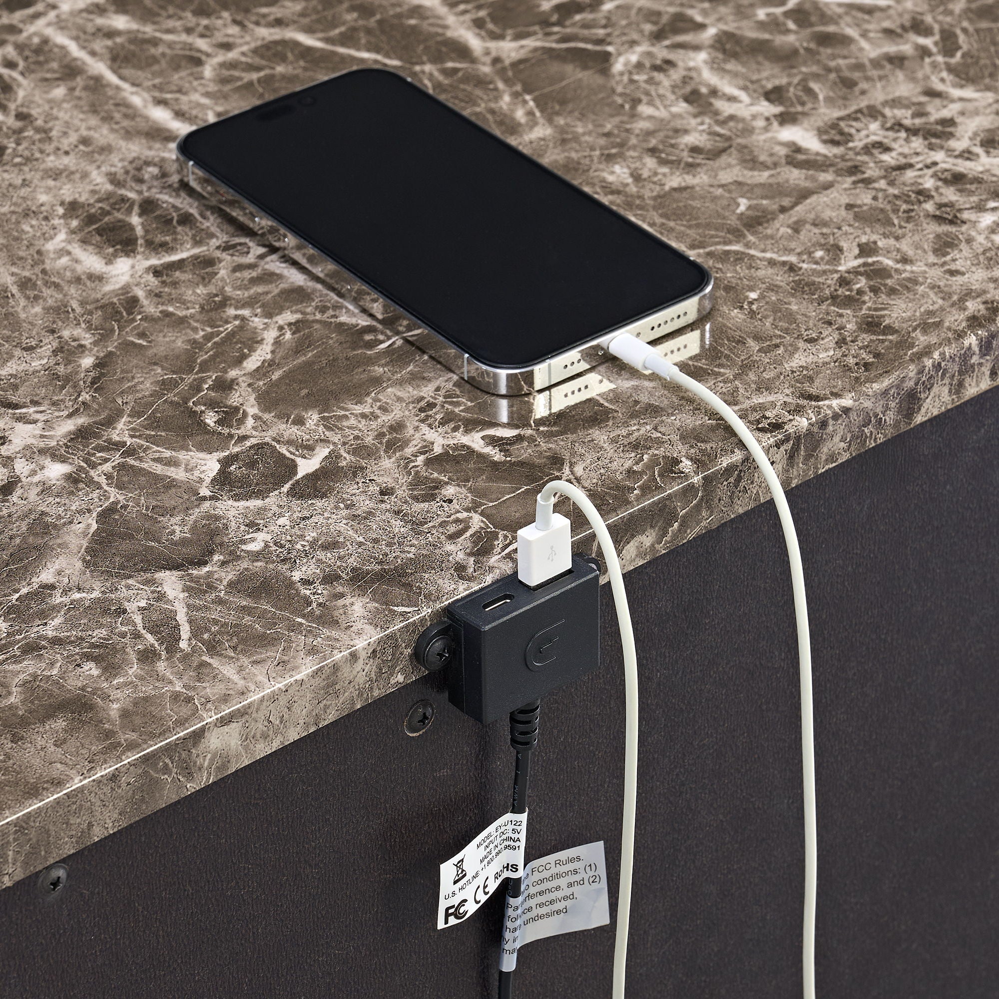 Cadenza - Nightstand With USB-C - Brown