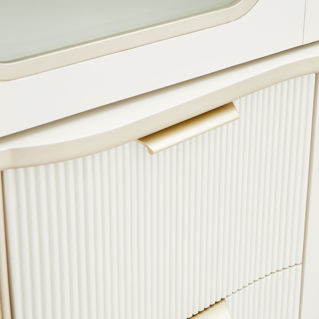 La Marisia - Display Cabinet - Creamy Pearl