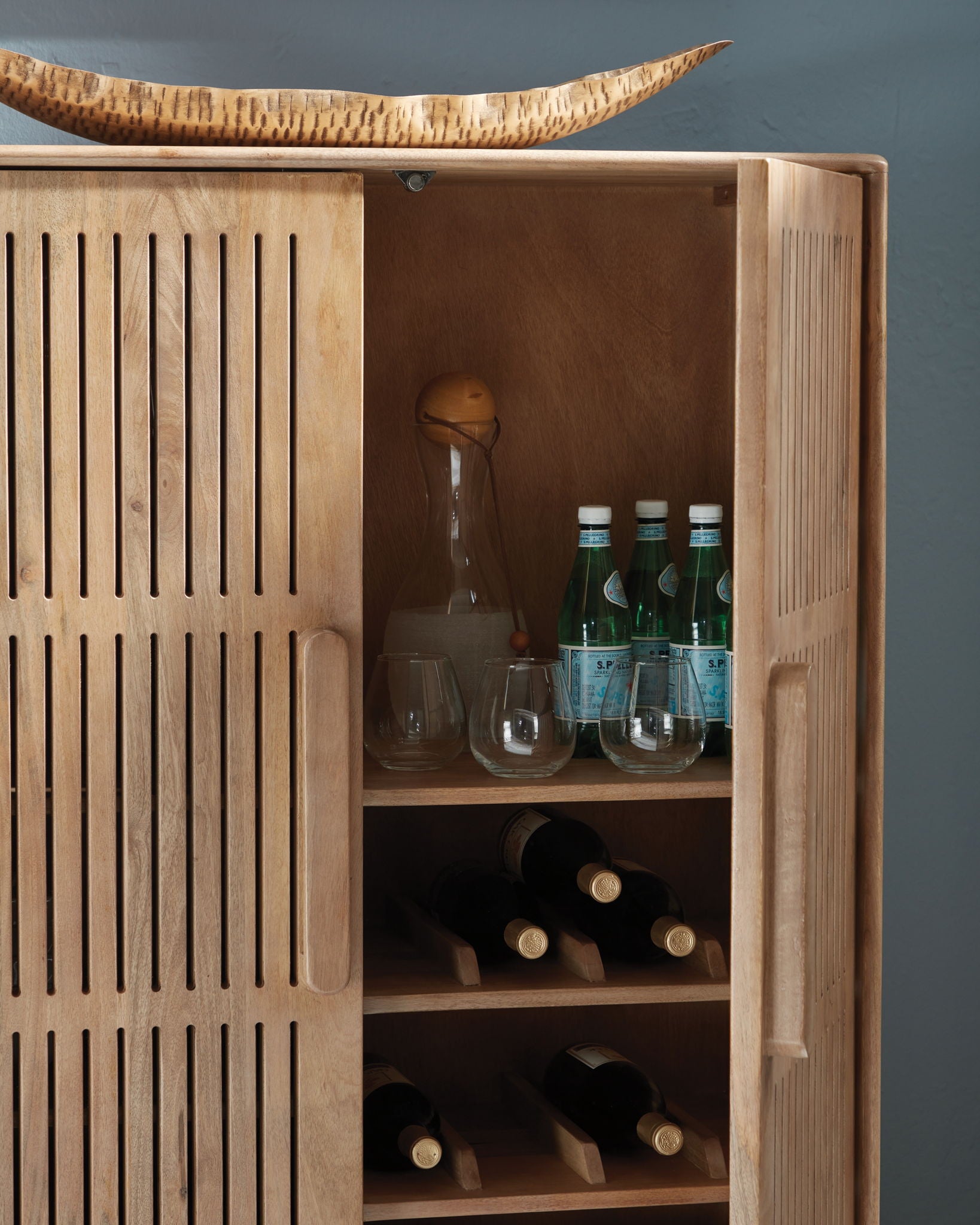 Pellamour - Natural Brown - Bar Cabinet