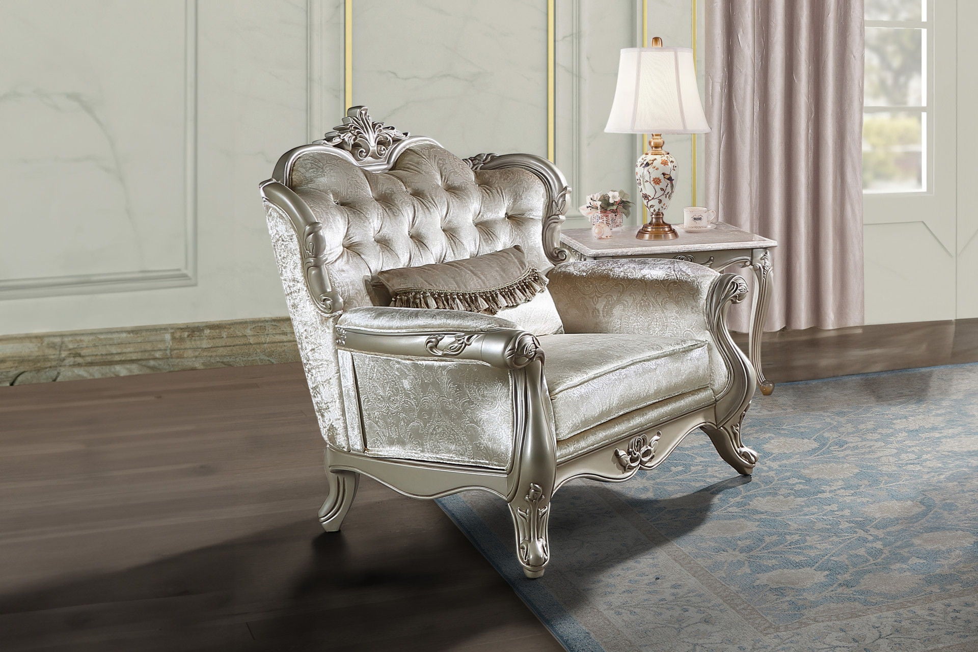 Monique - Chair