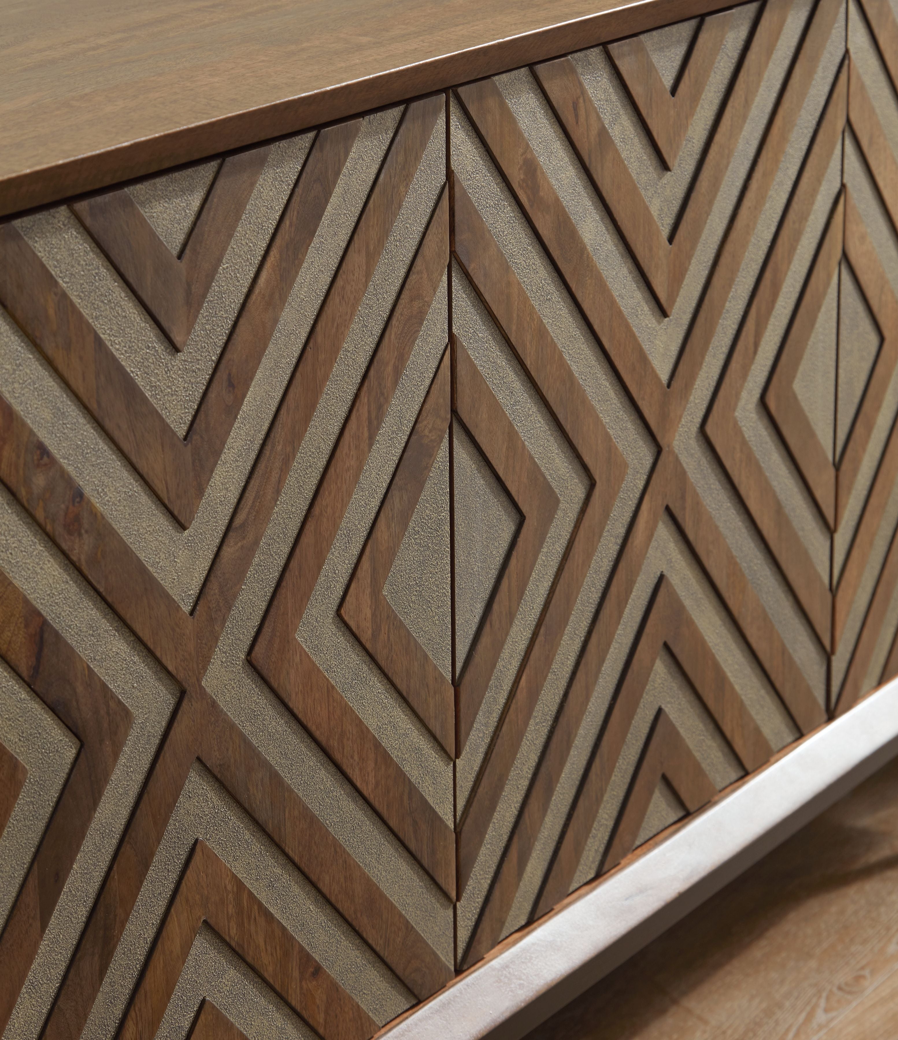 Dreggan - Accent Cabinet - Brown / Gold Finish